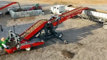 Dewulf представил новый конвейерный перегрузчик картофеля MP18-110